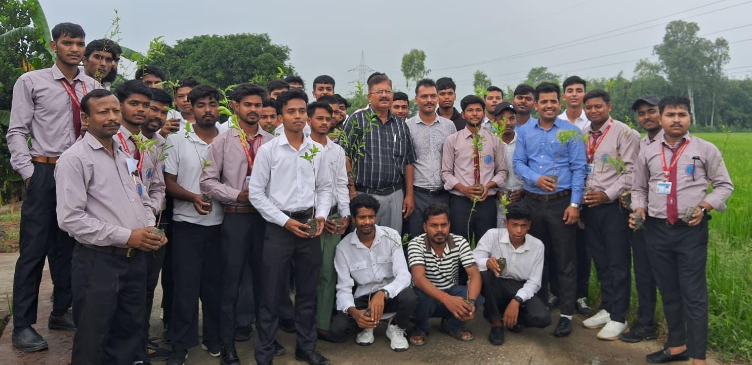 फोटो सेशन से आगे बढ़ें, पौधों की सेवा में जुटें: डॉ. पन्त