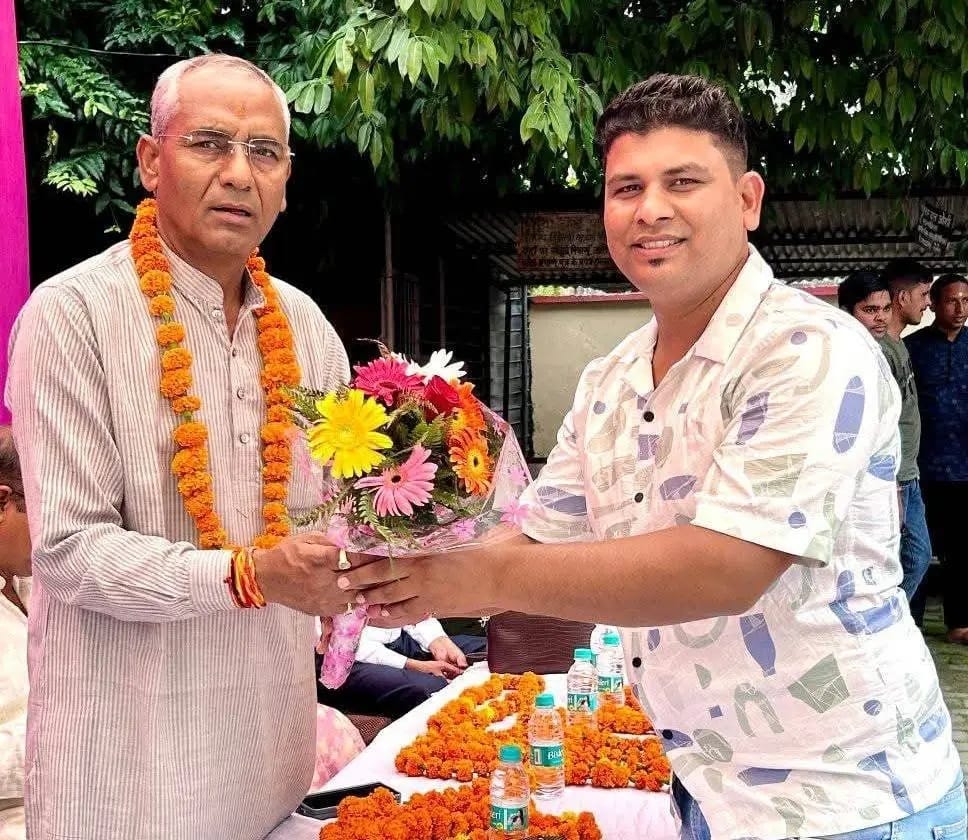 जनसेवा को नया माध्यम: विधायक डॉ. मोहन सिंह बिष्ट ने मनीष बोरा को सौंपा बिंदुखत्ता का प्रतिनिधित्व