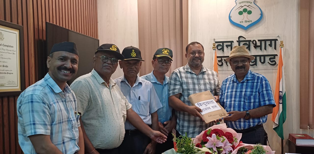 बिंदुखत्ता को राजस्व ग्राम का दर्जा मिलने की उम्मीद जगी, वन प्रमुख समीर सिन्हा ने दिया त्वरित कार्रवाई का आश्वासन