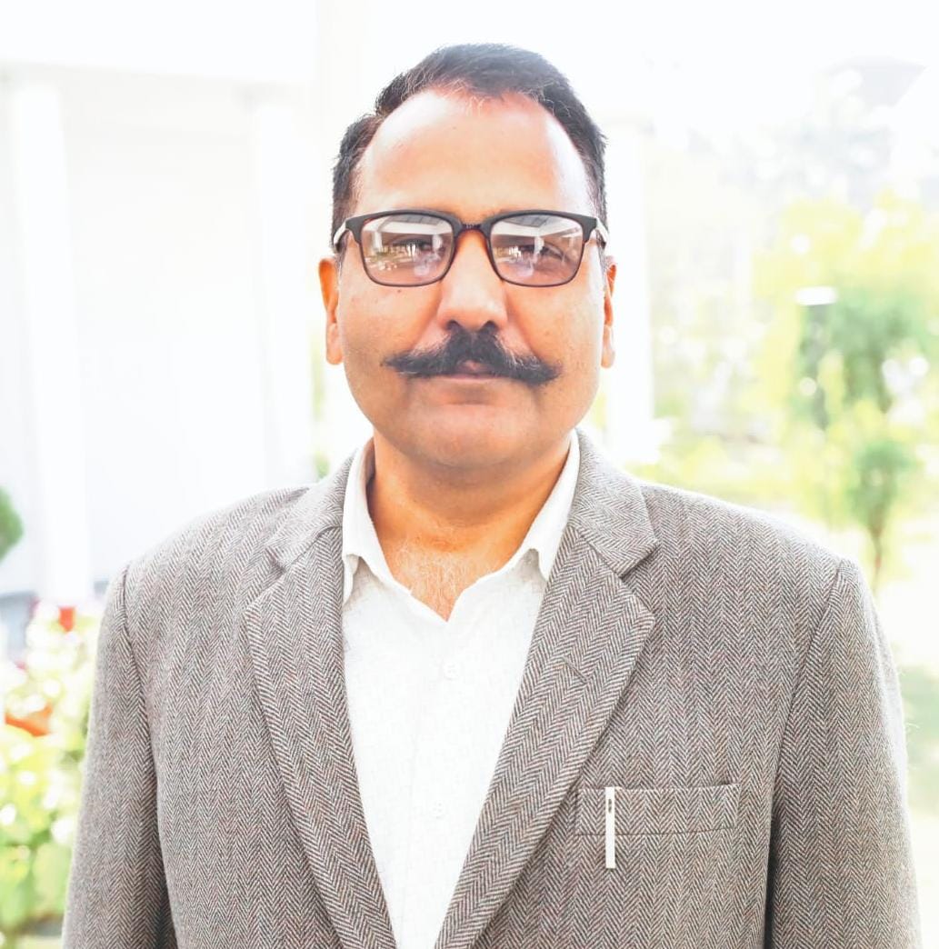 नैनीताल में गणतंत्र दिवस की धूम! जिलाधिकारी ललित मोहन रयाल के नेतृत्व में शुरू हुआ ‘स्वच्छ, सुरक्षित एवं गड्ढा-मुक्त जिला नैनीताल’ विशेष अभियान