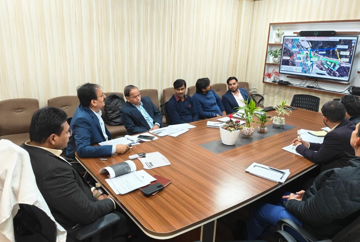 उत्तराखंड सरकार ने प्रमुख शहरों में ई-बीआरटी और रोपवे परियोजनाओं को तेज किया: देहरादून में दो कॉरिडोर पर ई-बीआरटी को सैद्धांतिक मंजूरी, हरकी पौड़ी और नीलकंठ रोपवे को हरी झंडी
