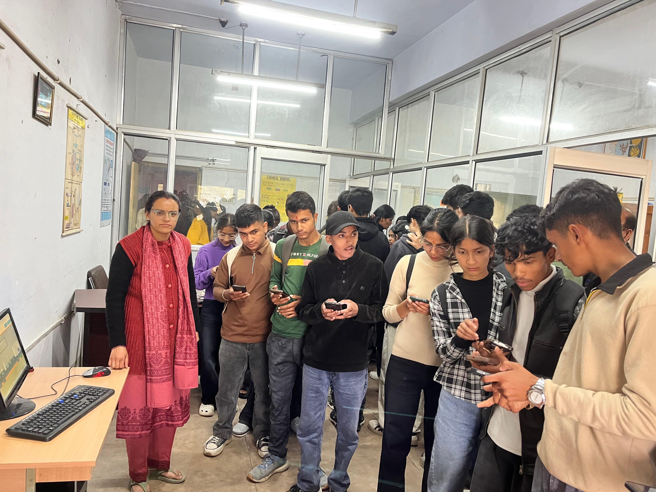 रानीखेत सरकारी कॉलेज में वर्चुअल लैब कार्यशाला: ग्रामीण छात्रों के लिए विज्ञान सीखने के नए आयाम